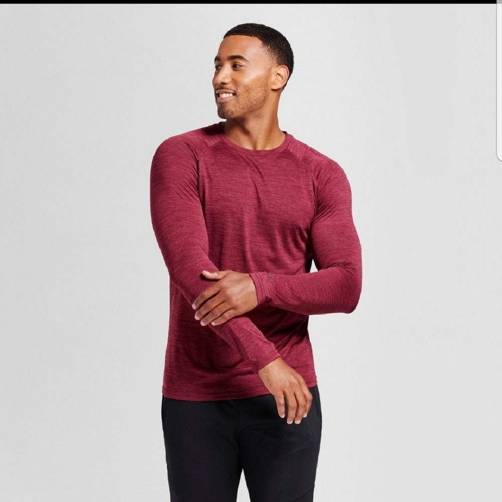 Long sleeve tech t-shirt